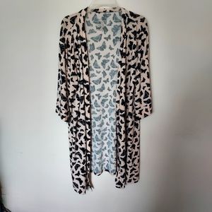 Xhilaration blush pink robe butterflies Large/XL Loungewear Cozy Relaxed Fit